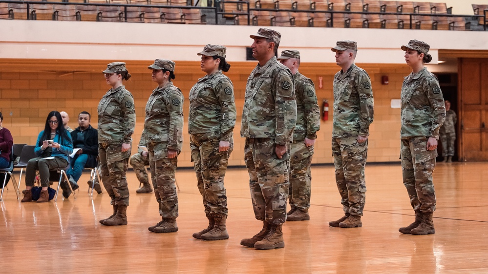 Chicago-based Human Resources Soldiers Prepare for Overseas Mission