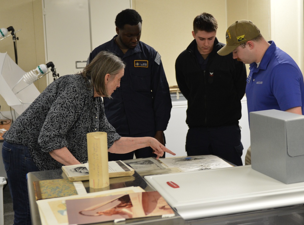 Sailors from USS Gerald R. Ford (CVN 78) visit Naval Museum annex facility