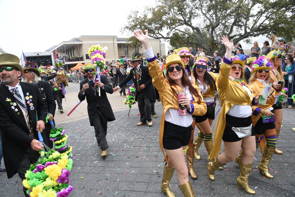 Keesler leadership attends Mardi Gras parade