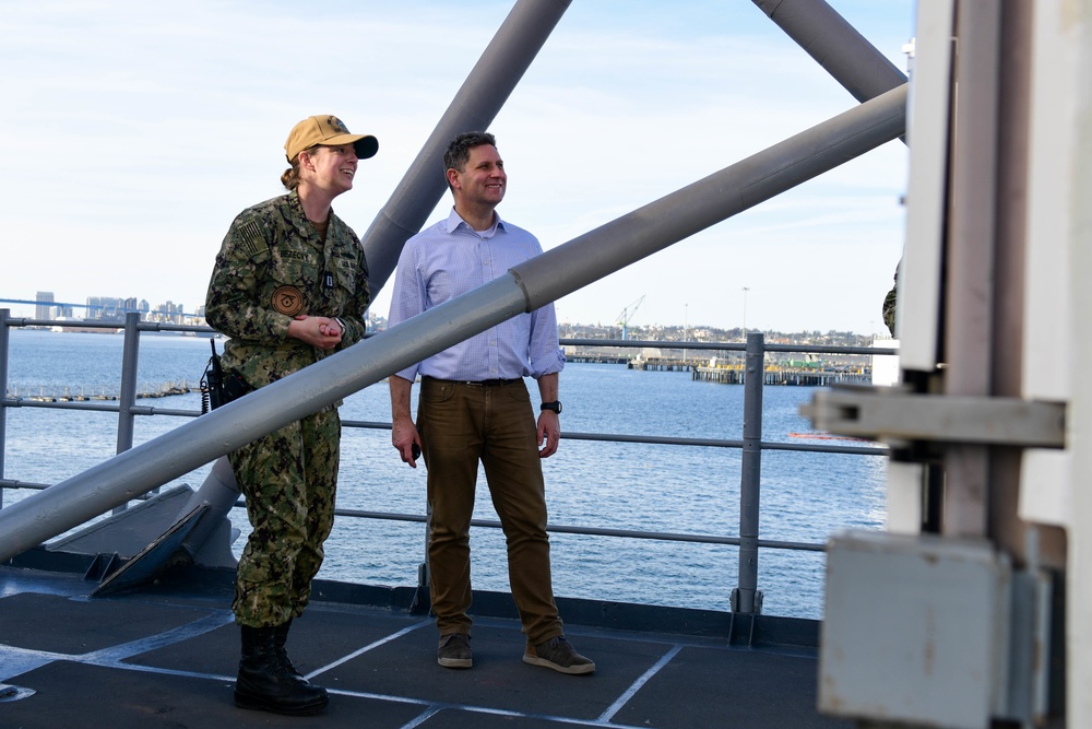 Assistant SECNAV Visits San Diego