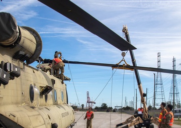 3rd Combat Aviation Brigade Conducts Blade Folding as Part of Port Operations