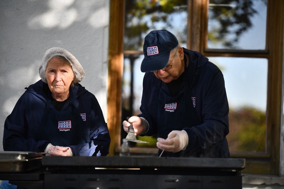 USO at Retiree Appreciation Day