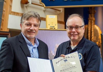 NHHC honors civilian’s efforts in discovery and documentation of U.S. Navy shipwrecks