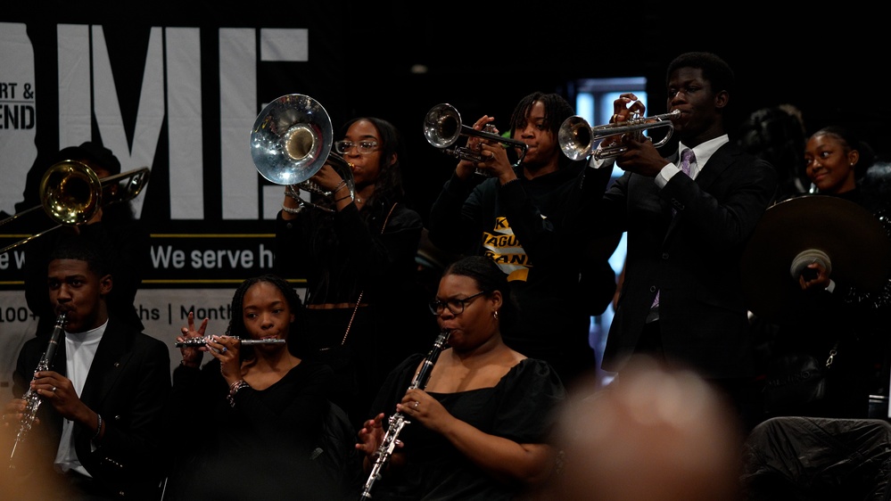 ILLINOIS NATIONAL GUARD JOINS COMMUNITY IN HONORING CAPTAIN WALTER DYETT AND A CHICAGO PUBLIC SCHOOL STUDENT