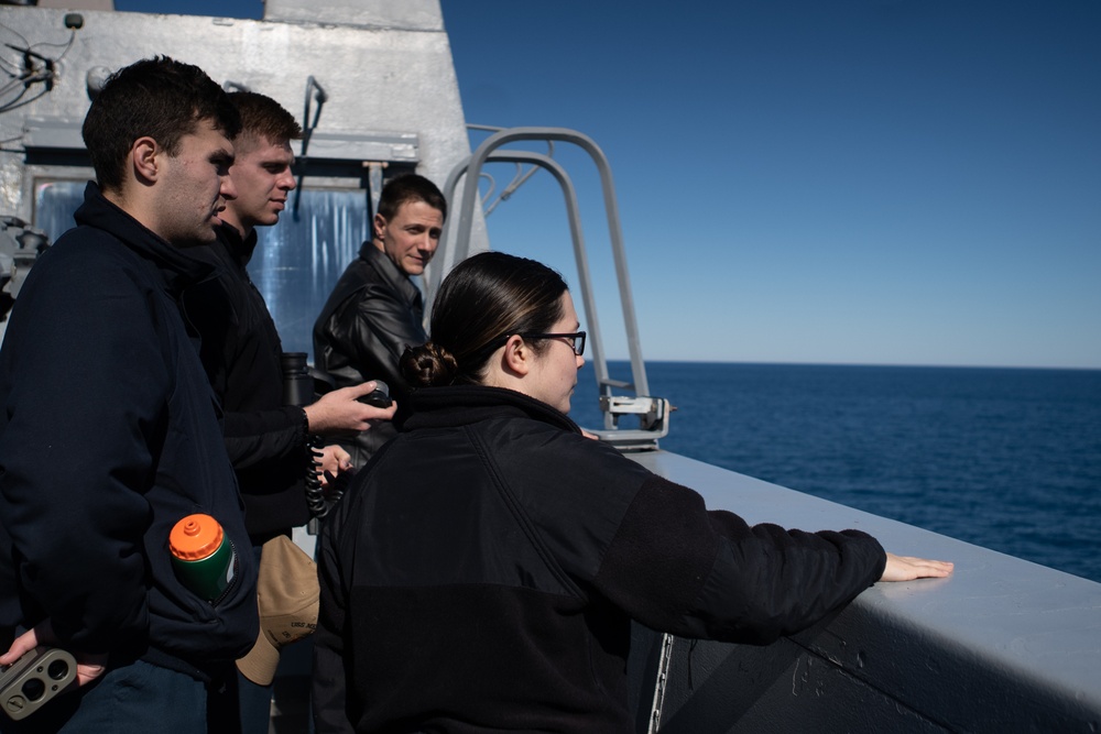 U.S. Marines and Sailors conduct a Strait Transit Exercise