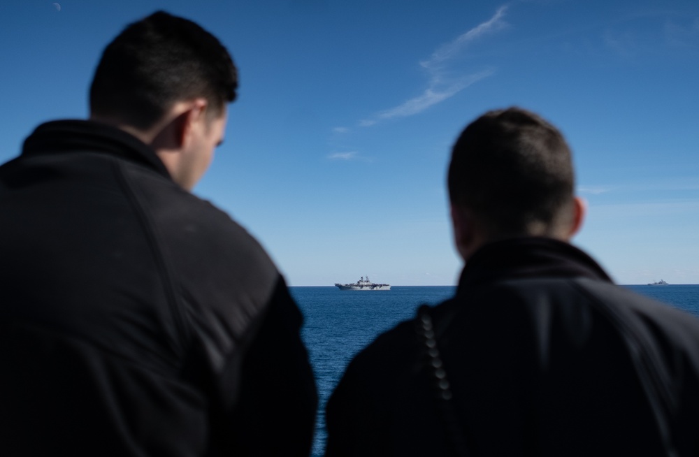 U.S. Marines and Sailors conduct a Strait Transit Exercise