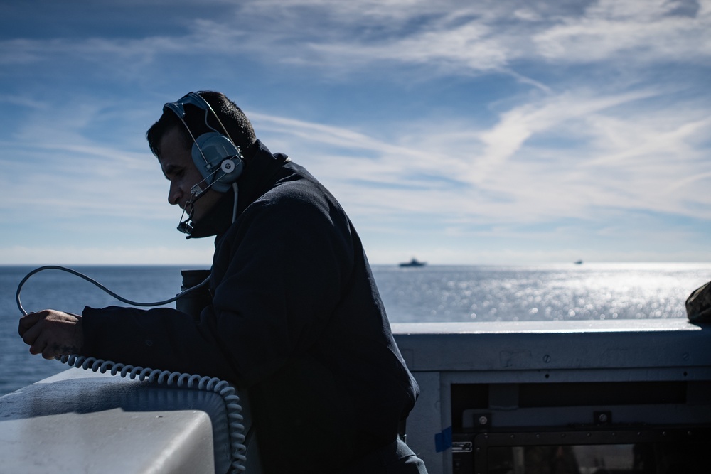 U.S. Marines and Sailors conduct a Strait Transit Exercise