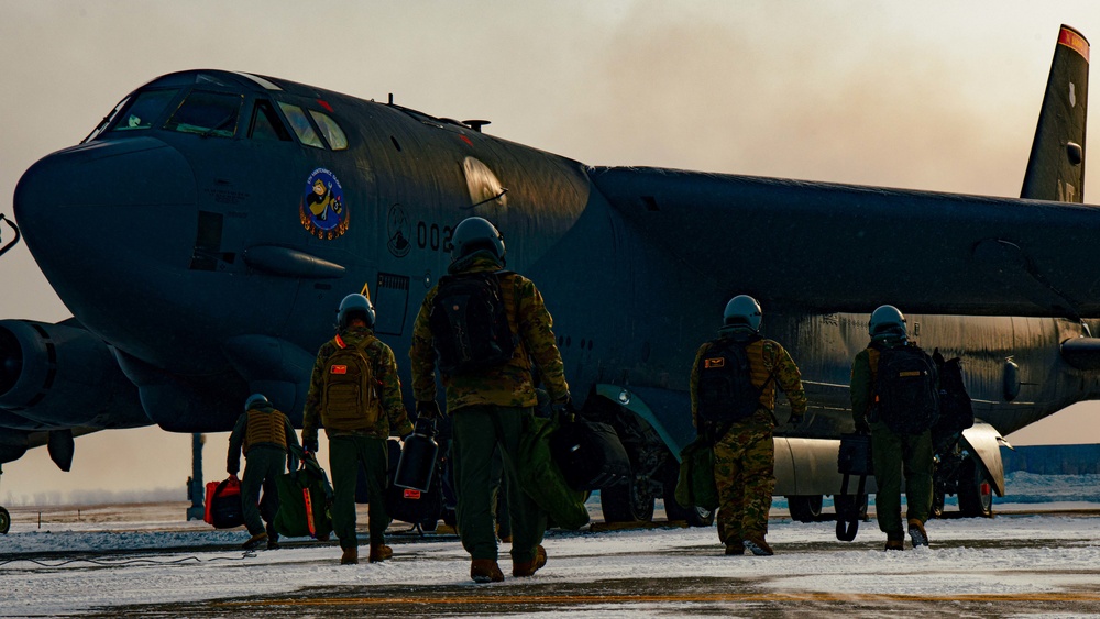 Minot B-52s depart for BTF 23-2