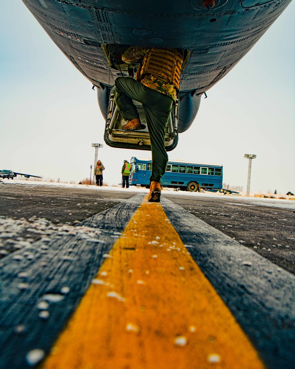 Minot B-52s depart for BTF 23-2