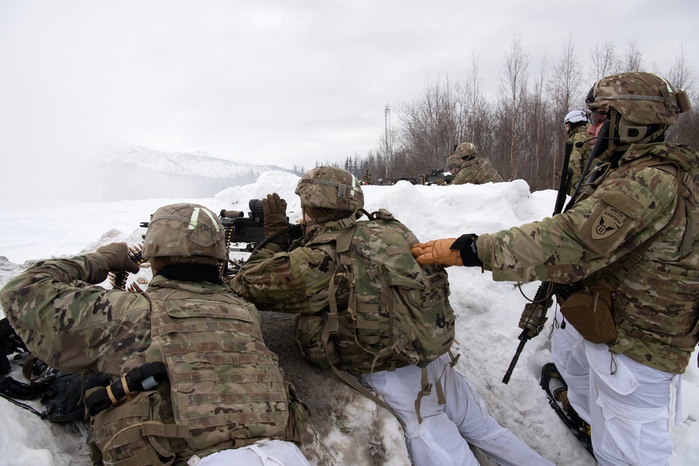 '3 Geronimo' paratroopers conduct CALFEX at JBER, Alaska