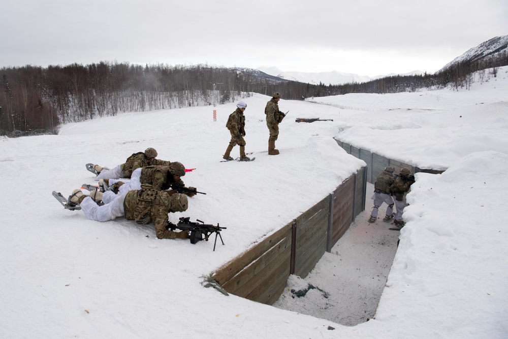 '3 Geronimo' paratroopers conduct CALFEX at JBER, Alaska