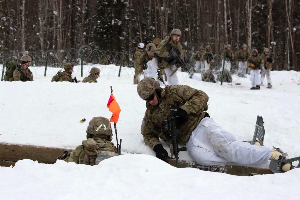 '3 Geronimo' paratroopers conduct CALFEX at JBER, Alaska