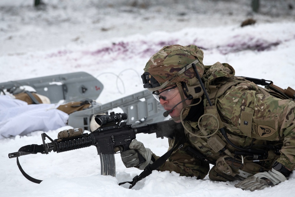 DVIDS - Images - '3 Geronimo' paratroopers conduct CALFEX at JBER ...