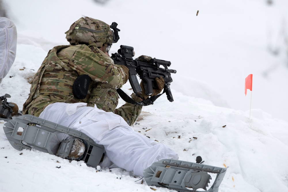 '3 Geronimo' paratroopers conduct CALFEX at JBER, Alaska