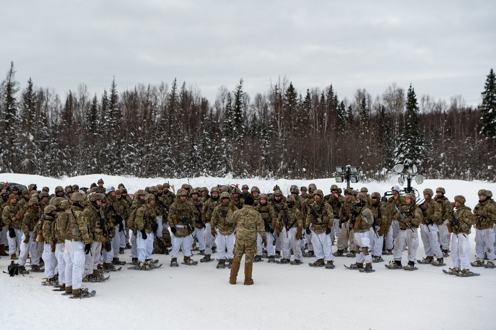 '3 Geronimo' paratroopers conduct CALFEX