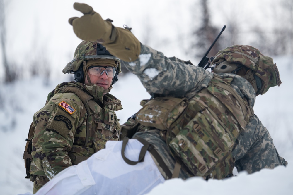 '3 Geronimo' paratroopers conduct CALFEX