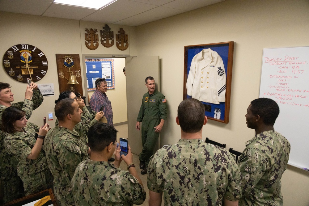 Sailors from USS John Finn (DDG 113) tour MCBH