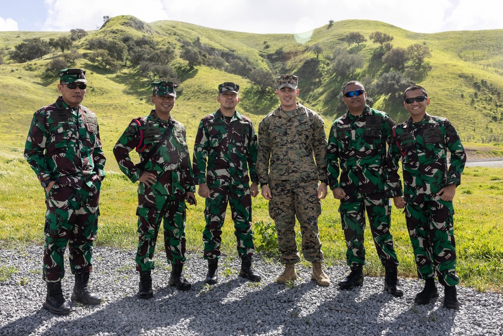 Dvids Images 1st Recon Bn Hosts Indonesian Korps Marinir For Tour