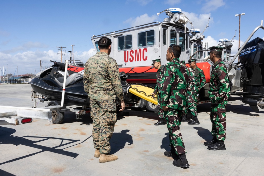 Dvids Images 1st Recon Bn Hosts Indonesian Korps Marinir For Tour