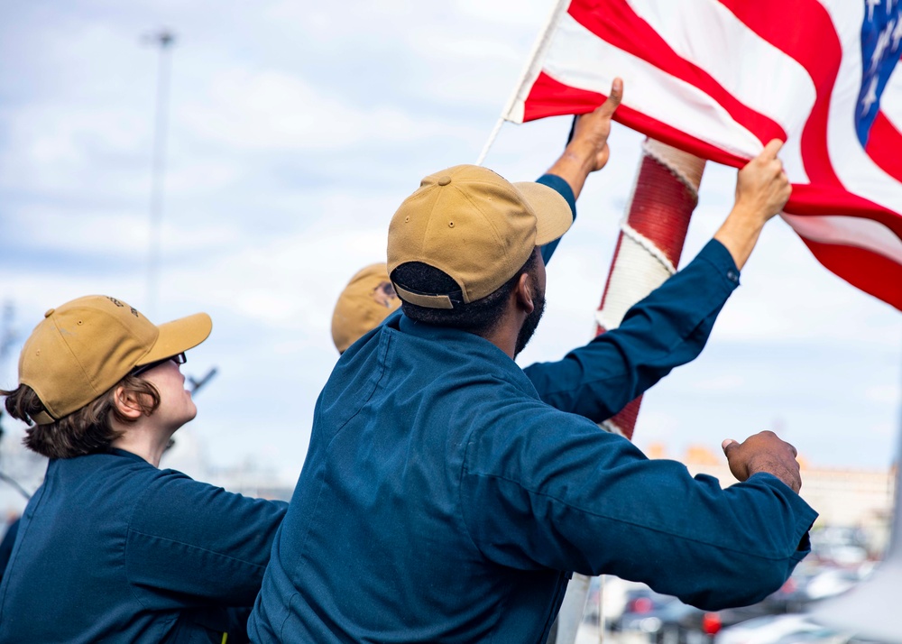 USS Porter Conducts Sea and Anchor