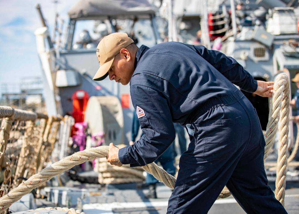 USS Porter Conducts Sea and Anchor