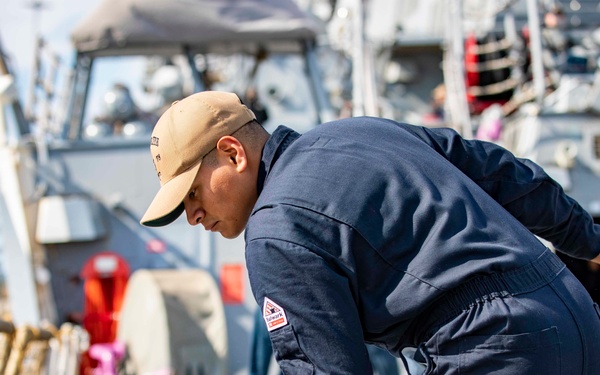 USS Porter Conducts Sea and Anchor
