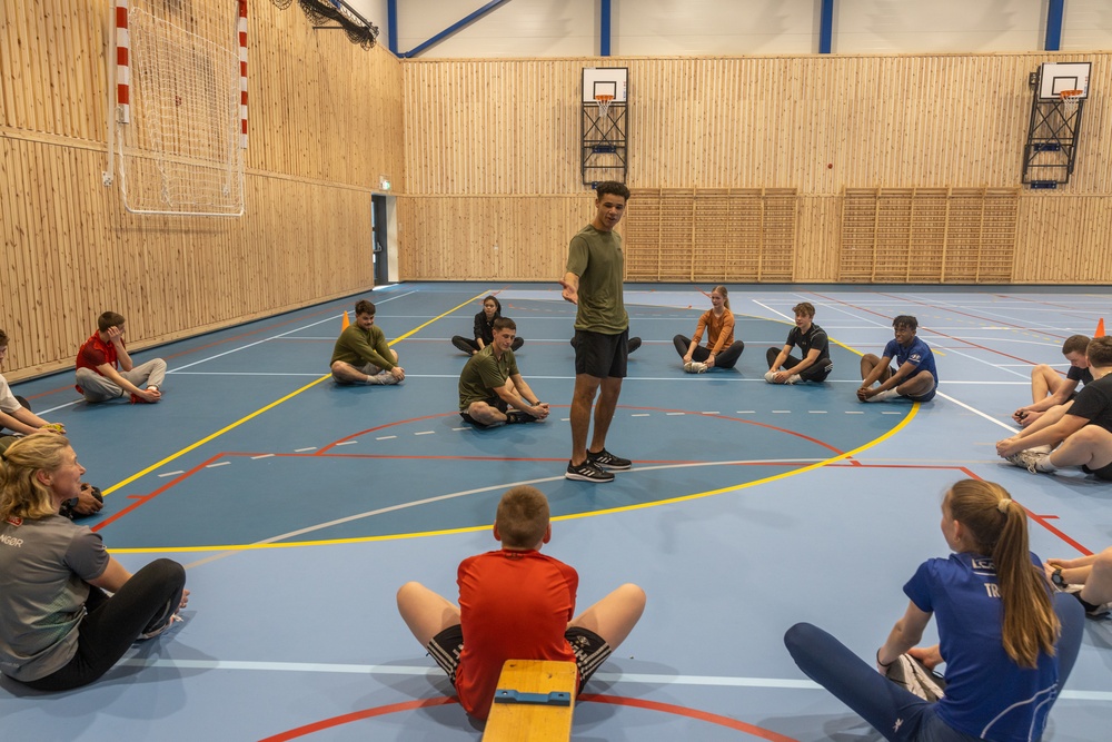 DVIDS Images Deployed U.S. Marines Lead Norwegian Youth in Workouts