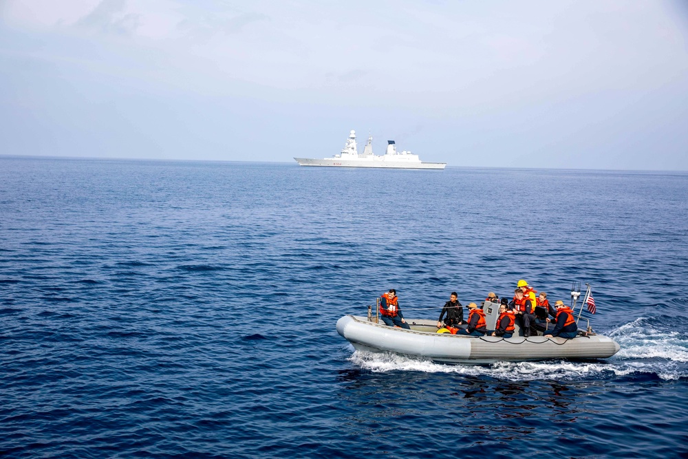 USS Leyte Gulf (CG 55) Daily Operations