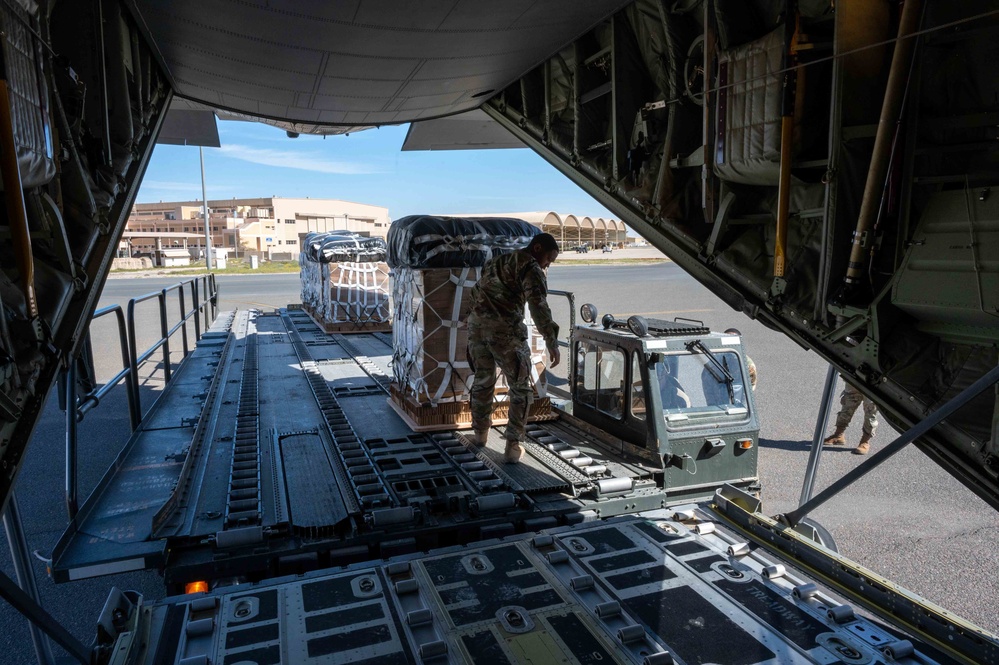 From ground to air, they’ll get it there; 165th Quartermaster Company parachute riggers