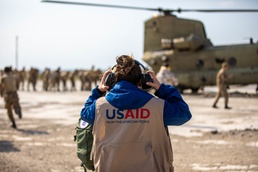 U.S. CH-47F Chinook delivers humanitarian aid supplies to Samandağ, Turkiye