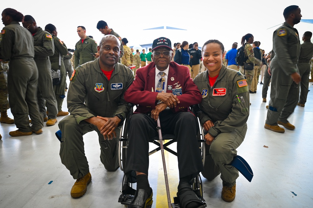 165th Airlift Wing Aircrew Attend Accelerating the Legacy Event