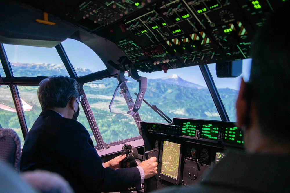 US, Japan partnership takes off during C-130J simulator tours