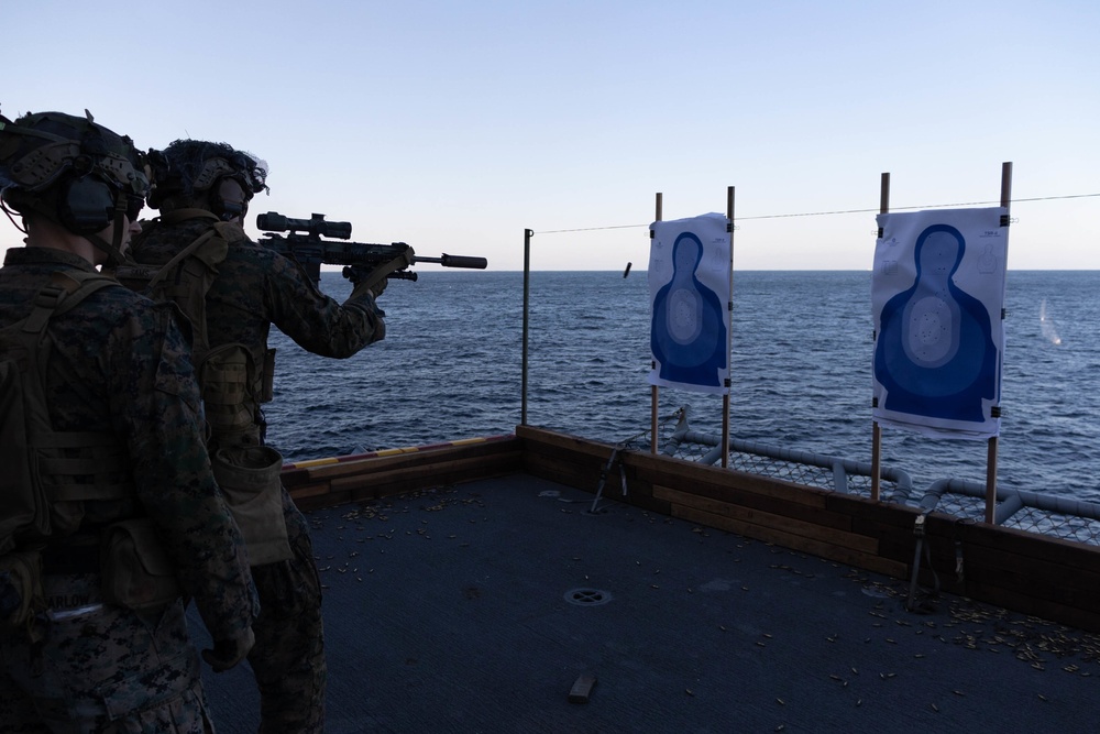 BLT 1/4 conducts live fire drills aboard U.S.S. America.