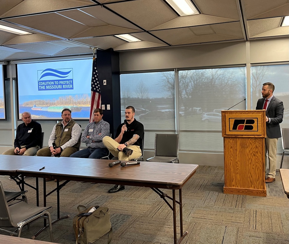 USACE attends Navigator’s Meeting hosted by Coalition to Protect the Missouri River