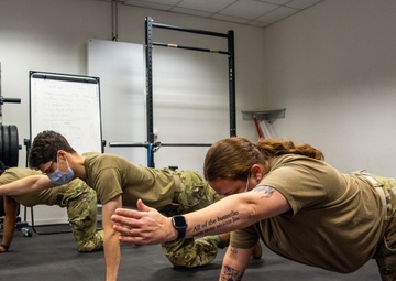 Strength in numbers: group physical therapy