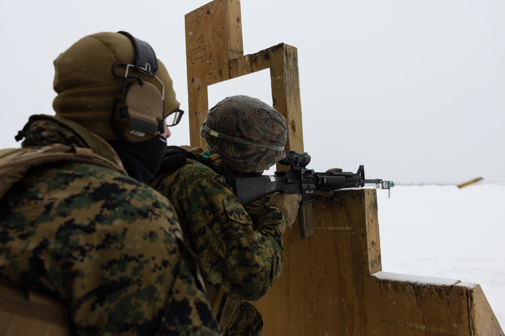 U.S. Marines with 2nd Landing Support Battalion Conduct Live Fire Ranges in Fort Drum