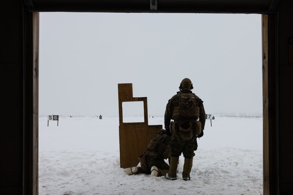 U.S. Marines with 2nd Landing Support Battalion Conduct Live Fire Ranges in Fort Drum