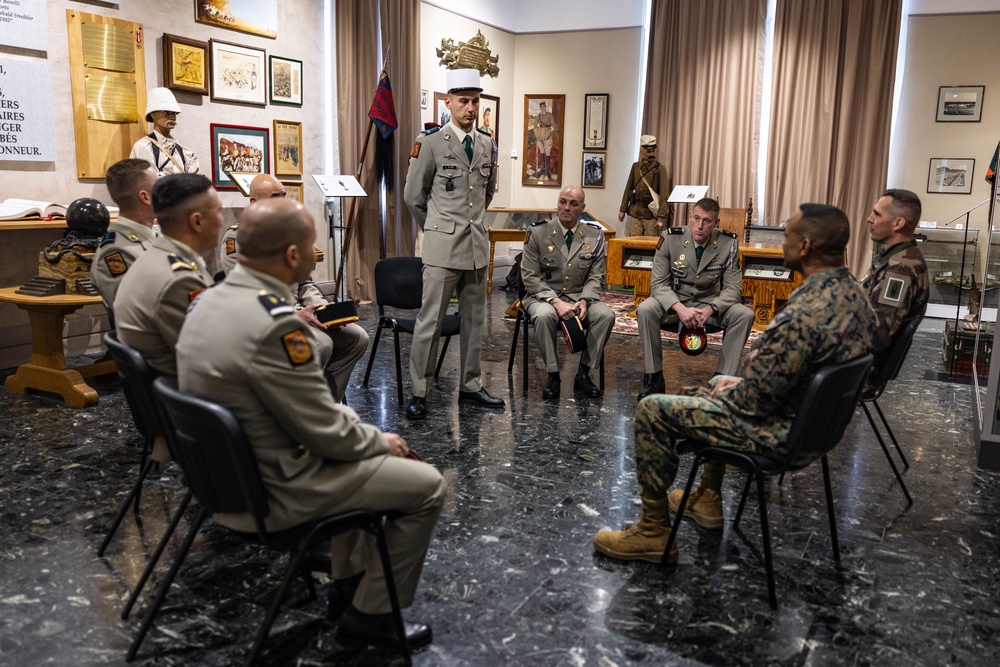 2d MARDIV CG Visits Marines, Sailors and NATO Allies