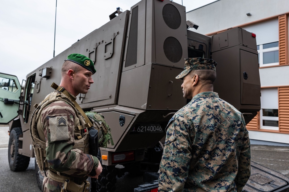 2d MARDIV CG Visits Marines, Sailors and NATO Allies