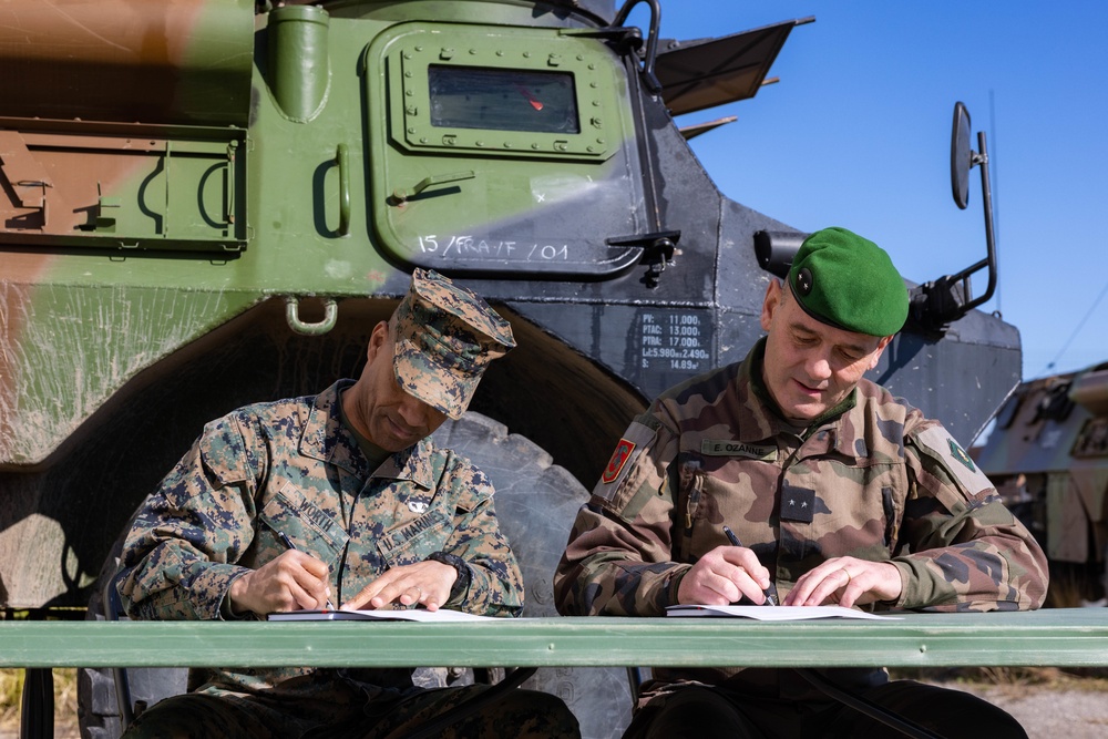 2d MARDIV CG Visits Marines, Sailors and NATO Allies