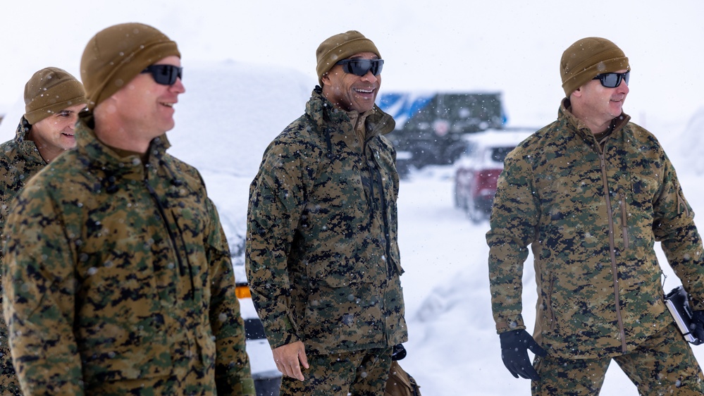 2d Marine Division CG Visits Bridgeport