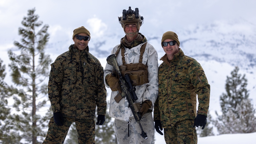 2d Marine Division CG Visits Bridgeport