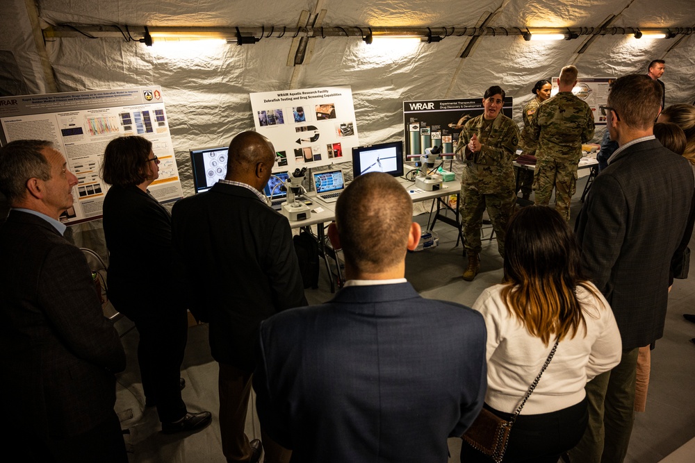 Army Medical Development Teams Demonstrate Latest Tech During Eisenhower School Visit