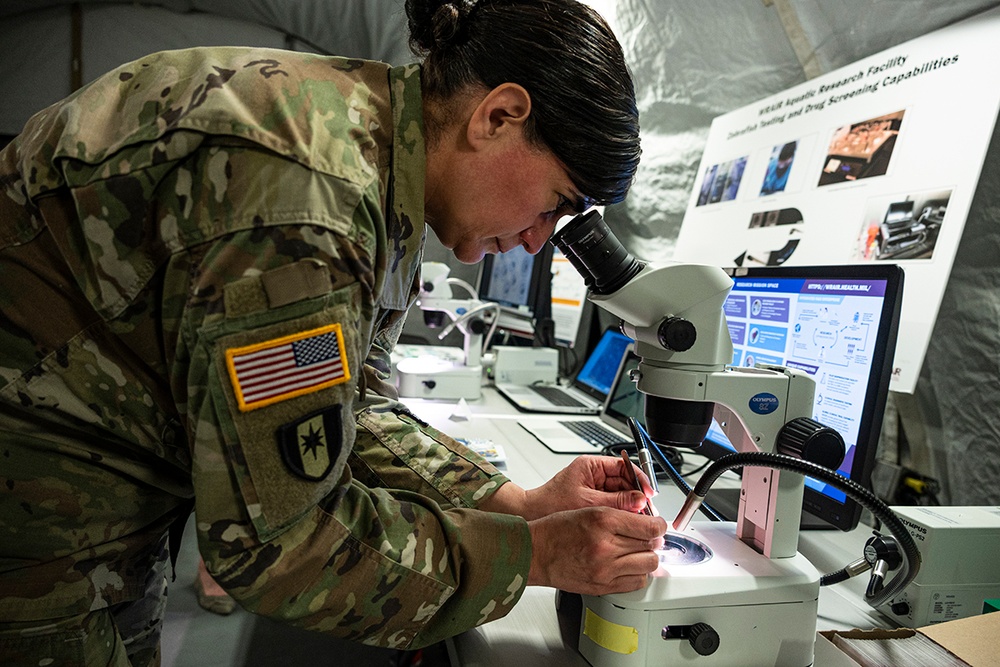 Army Medical Development Teams Demonstrate Latest Tech During Eisenhower School Visit