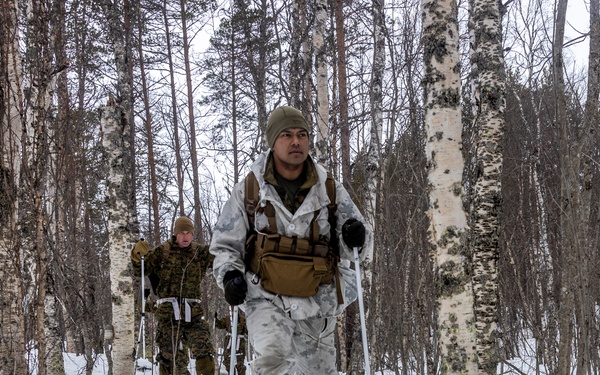 CLR-2 and CLB-2 Leadership Participate in Survival Training