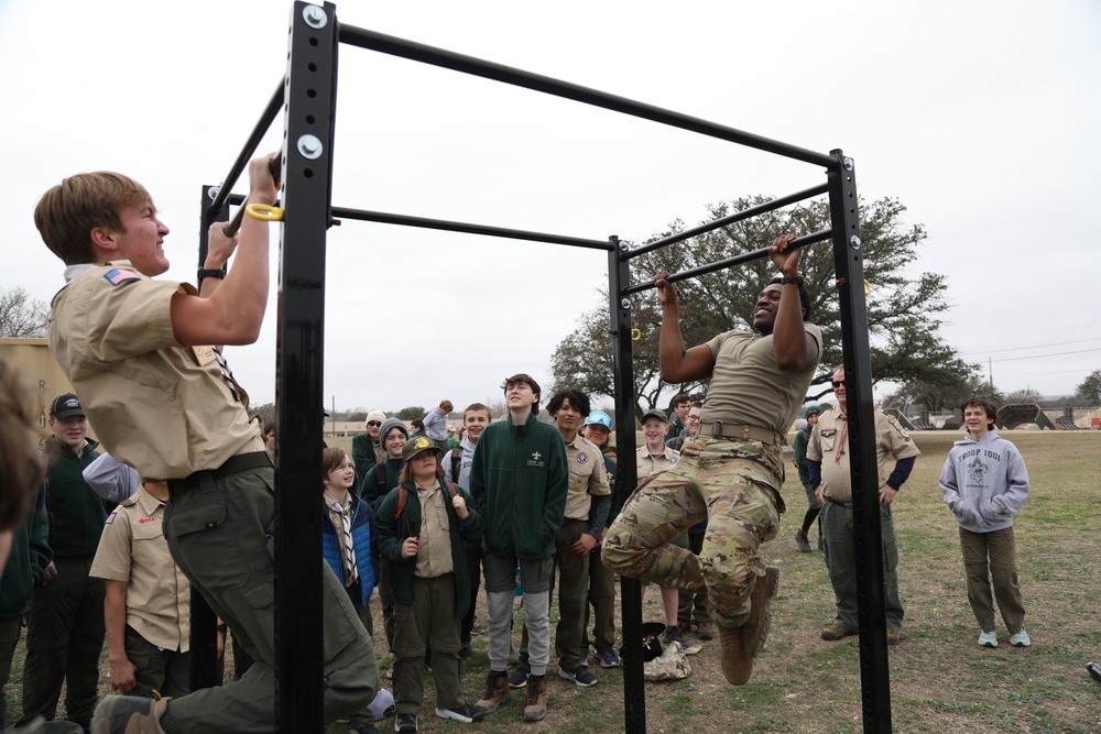 1st Cavalry Division Hosts Boy Scouts