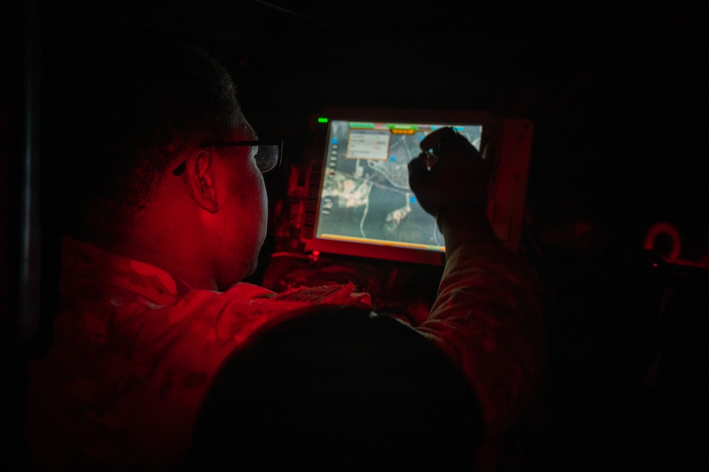 UAE and U.S. conduct tactical movement at night during JRTC