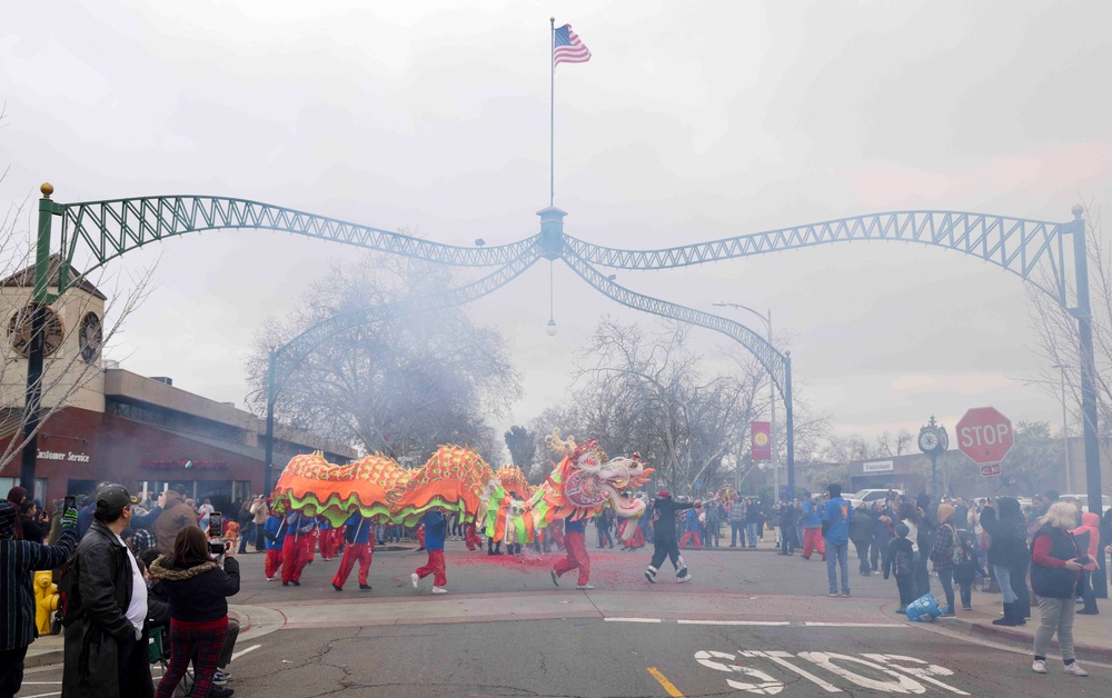 Beale AFB airmen participate in 143rd Bok Kai parade