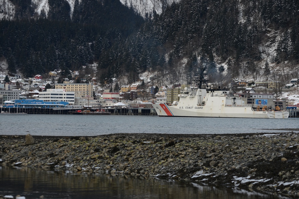 Coast Guard Cutter Munro arrives at Juneau, Alaska