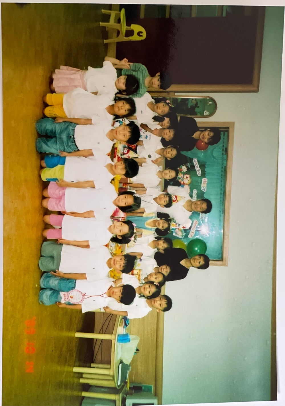 Ryu with children from Pyungkang Christian Academy in 2003